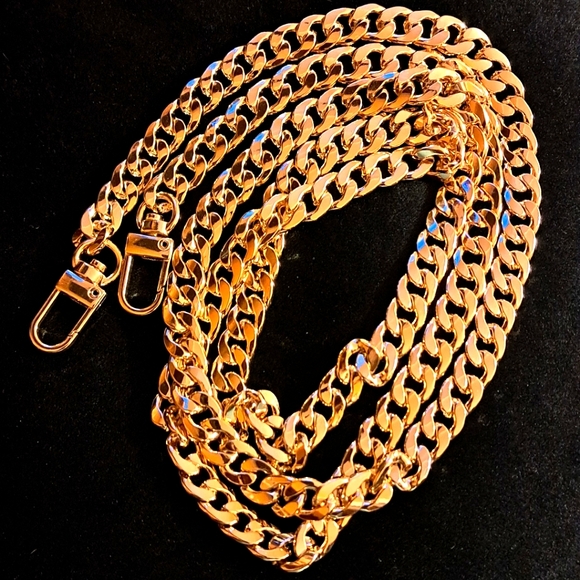 Accessories - NWT 47 inch gold chain purse strap